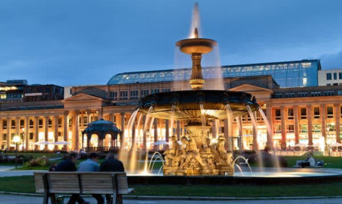 assets/images/activities/nuernberg-45-std-nuernberg-erschmecken-classicdinnertour-fuer-2/stuttgart-schlossplatz-1080x720-600x400.jpg