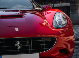 assets/images/activities/nuernberg-60-min-ferrari-cabrio-selber-fahren-mit-fahrerwechsel/Ferray-Kob-13-270x200x90.jpg