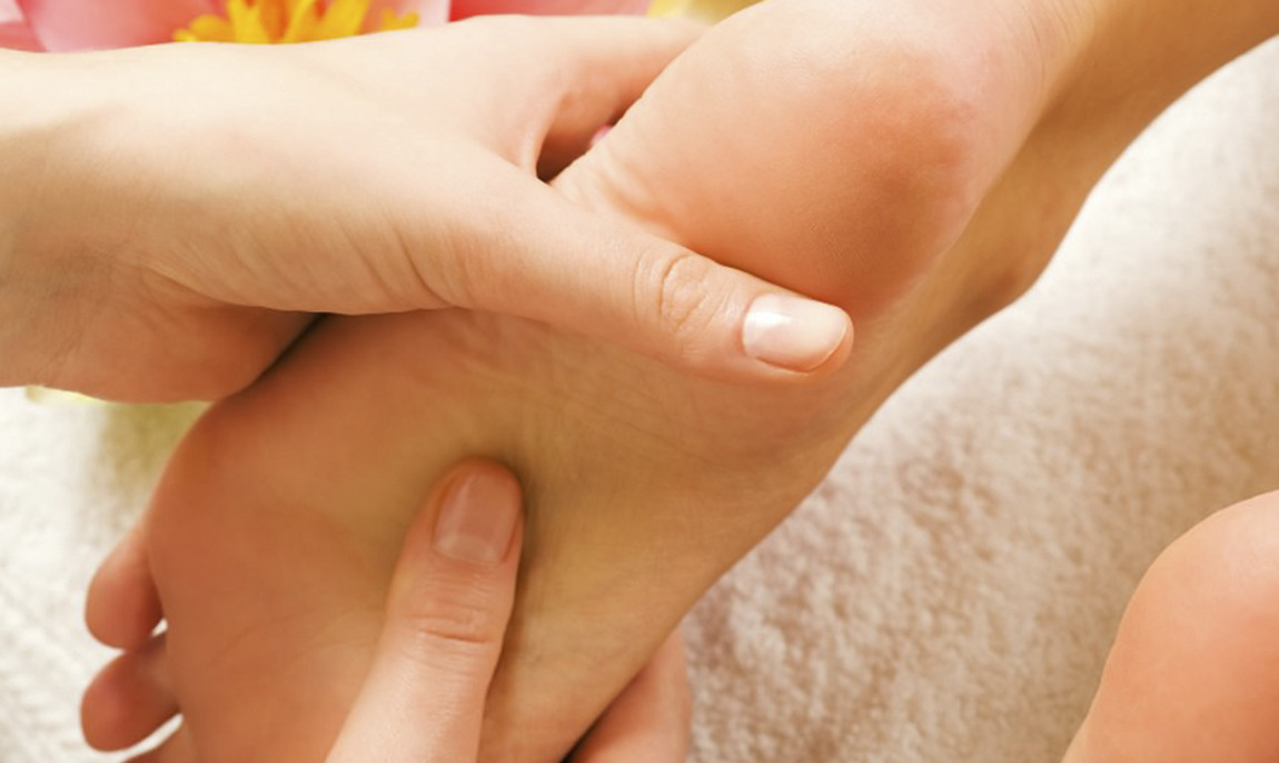 assets/images/activities/nuernberg-fussreflexzonen-massage/1280_0002_Fotolia_7060370_Subscription_L-1150x686x90.jpg