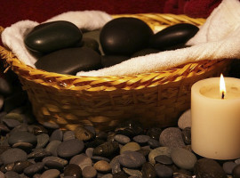 assets/images/activities/nuernberg-hot-stone-massage/HotStone4-270x200x90.jpg