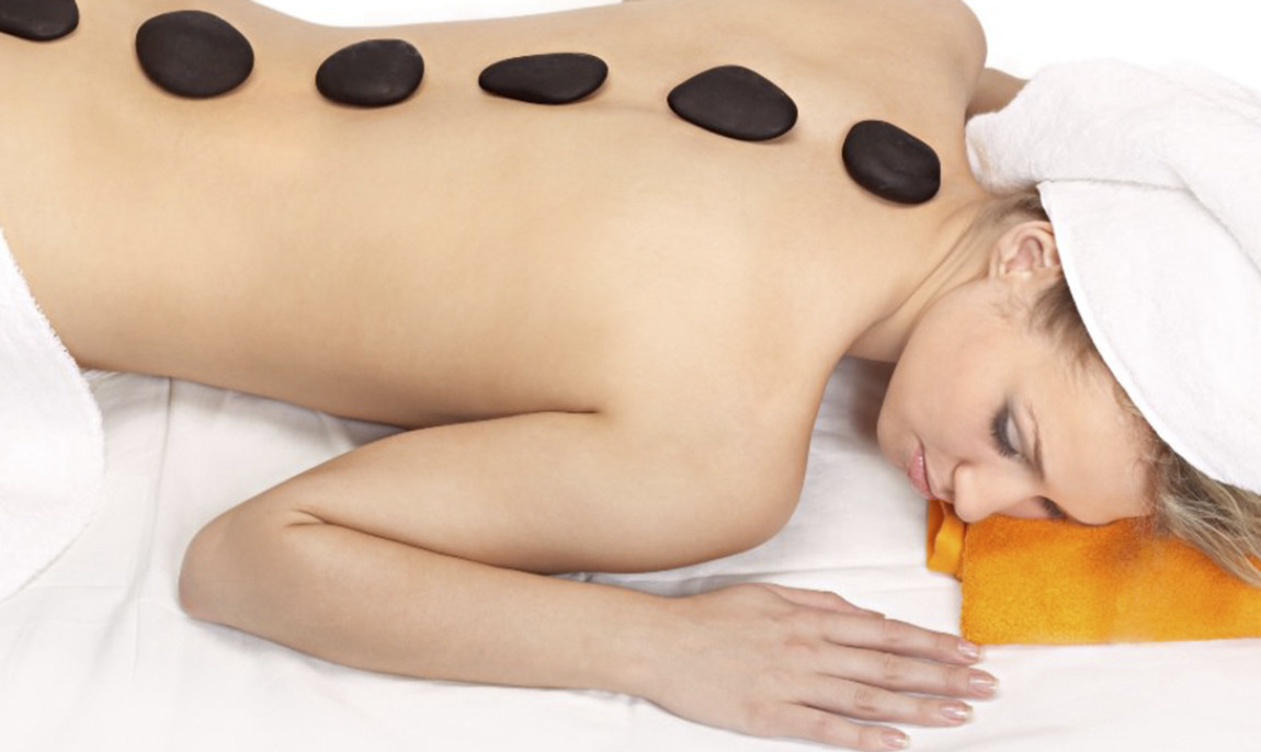 assets/images/activities/nuernberg-hot-stone-massage/HotStone5-1150x686x90.jpg