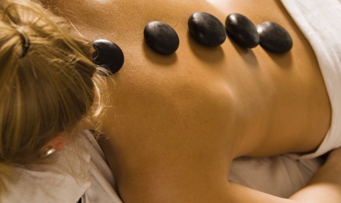 assets/images/activities/nuernberg-hot-stone-massage/HotStone6-1150x686x90.jpg