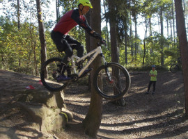 assets/images/activities/nuernberg-mountainbike-kurs/1280_0000_einmalige-erlebnisse2017-08-270x200x90.jpg