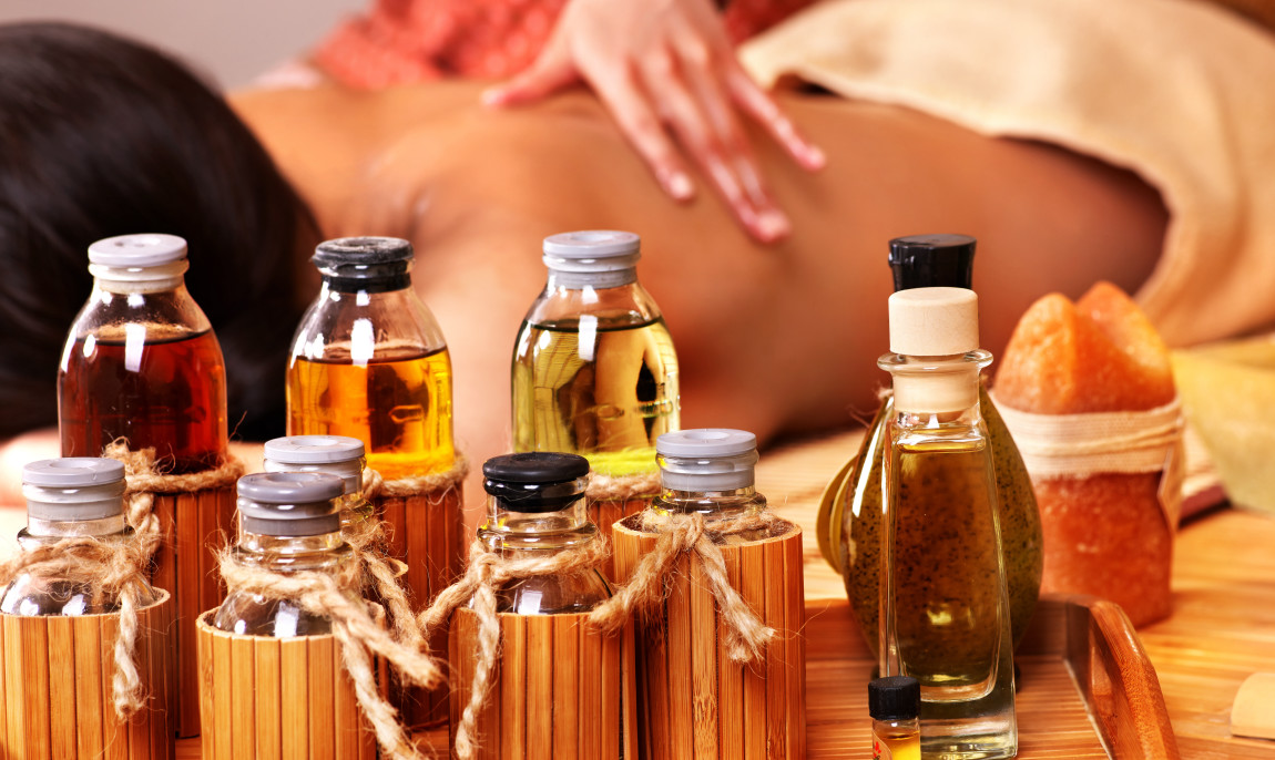 assets/images/activities/nuernberg-thai-oel-massage/Fotolia_32946743_Subscription_XXL-1150x686x90.jpg