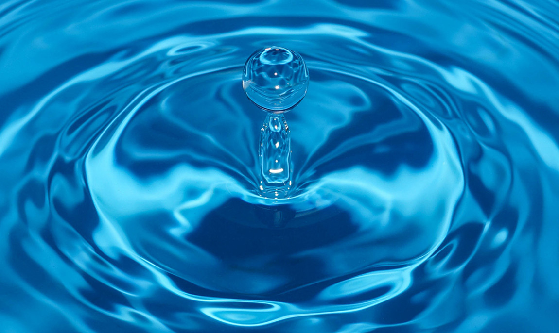 assets/images/activities/oberursel-wasser-massage/1280_0004_waterdrop-2112224-1150x686x90.jpg