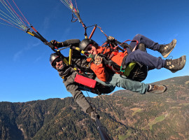 assets/images/activities/oesterreich-30-min-tandemthermikflug-mit-gleitschirm-auf-dem-gerlitzen-am-ossiacher-see/Glei-Win-6-270x200x90.jpg