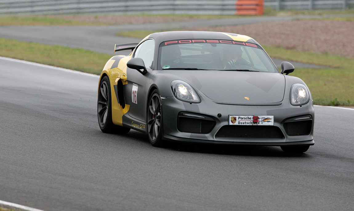 assets/images/activities/oschersleben-2-runden-porsche-gt4-selber-fahren/1280_0006_BilsterBerg16_GU1168-1150x686x90.jpg