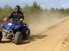 assets/images/activities/quad-offroad-tour-in-luebz-mecklenburg-vorpommern/1280_0006_QuadaufSandweg1-270x200x90.jpg