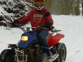 assets/images/activities/quad-tour-hamburg/1280_0000_quadWinter%20Waldweg3-270x200x90.jpg