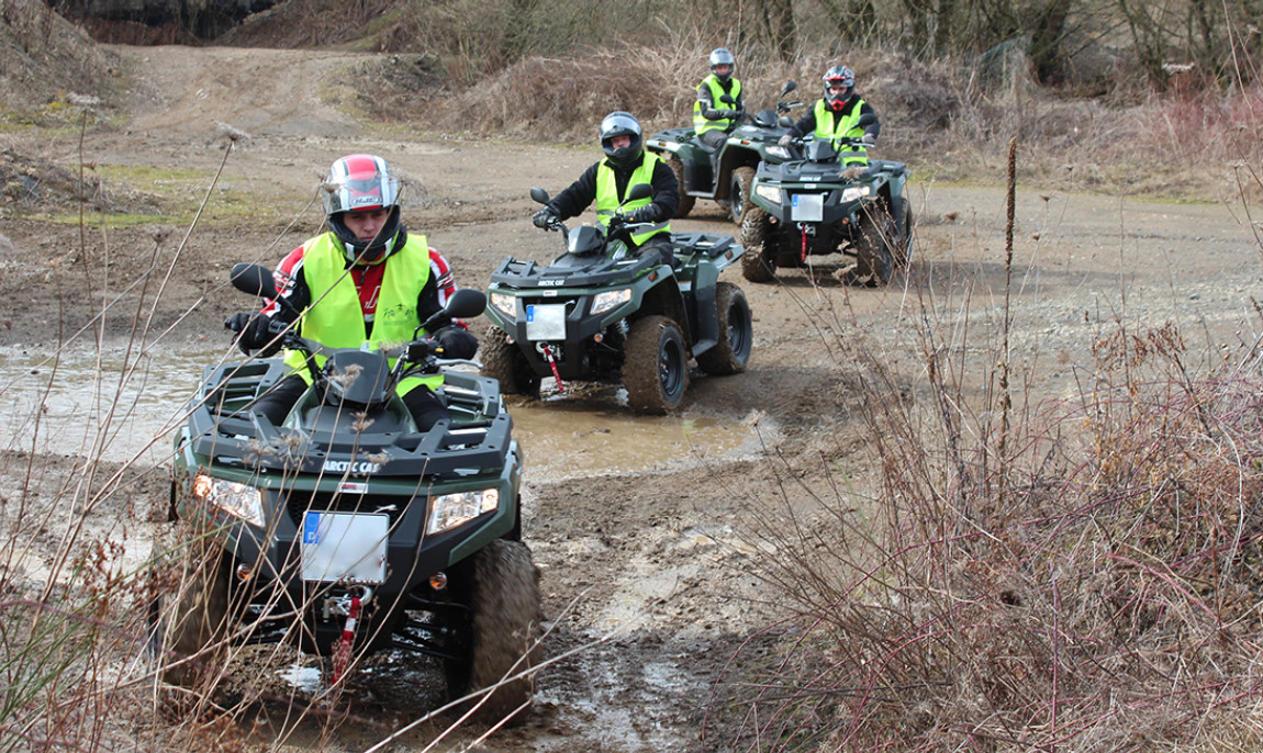 assets/images/activities/quad-tour-schnuppertour-am-nuerburgring-in-herresbach/1280_0006_IMG_3851-1150x686x90.jpg