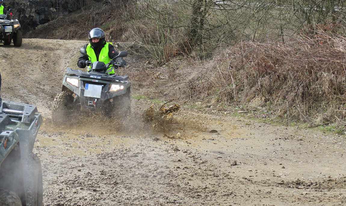 assets/images/activities/quad-tour-schnuppertour-am-nuerburgring-in-herresbach/1280_0013_IMG_0162-1150x686x90.jpg