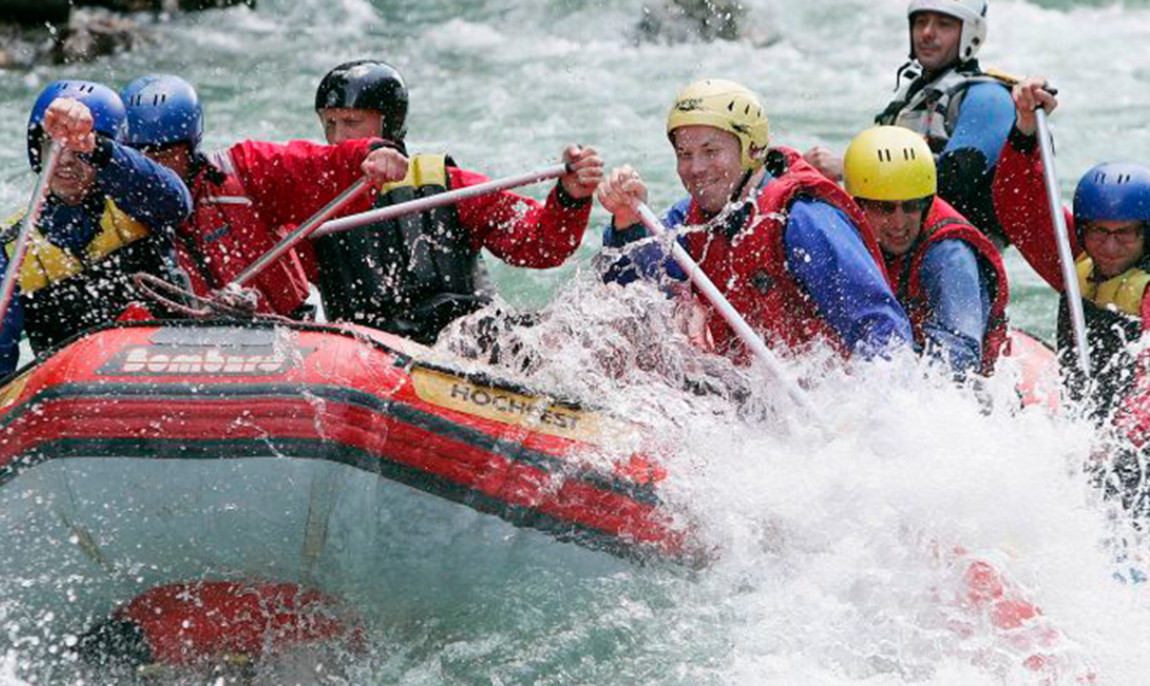 assets/images/activities/raftingtour-bad-reichenhall-tagestour/1280_0006_Rafting%205-1150x686x90.jpg