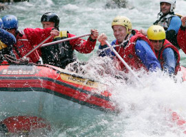 assets/images/activities/raftingtour-bad-reichenhall-tagestour/1280_0006_Rafting%205-270x200x90.jpg