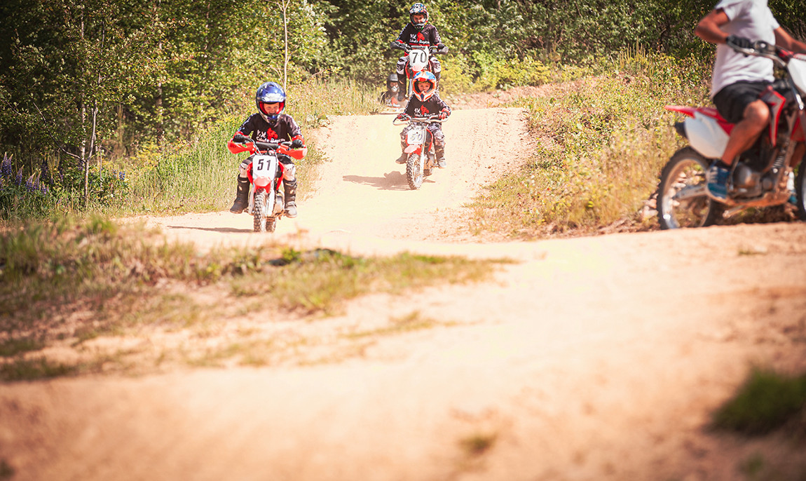 assets/images/activities/regen-motocross-fahren-fuer-kinder/bear_0002_IMG_9656.jpg