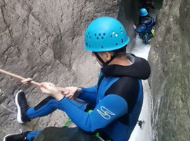assets/images/activities/reutte-3-std-canyoning-tour-stuibenfaelle-fuer-einsteiger/Nat-Can-3-270x200x90.jpg