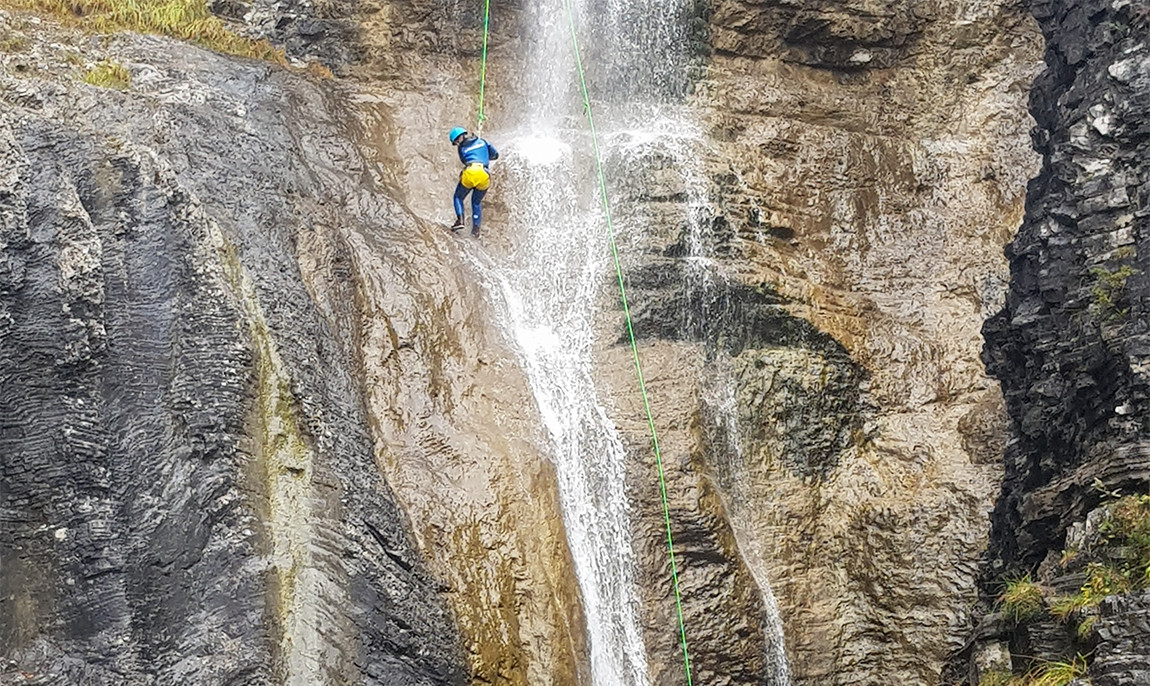 assets/images/activities/reutte-3-std-canyoning-tour-stuibenfaelle-fuer-einsteiger/Nat-Can-Stu-6-1150x686x90.jpg