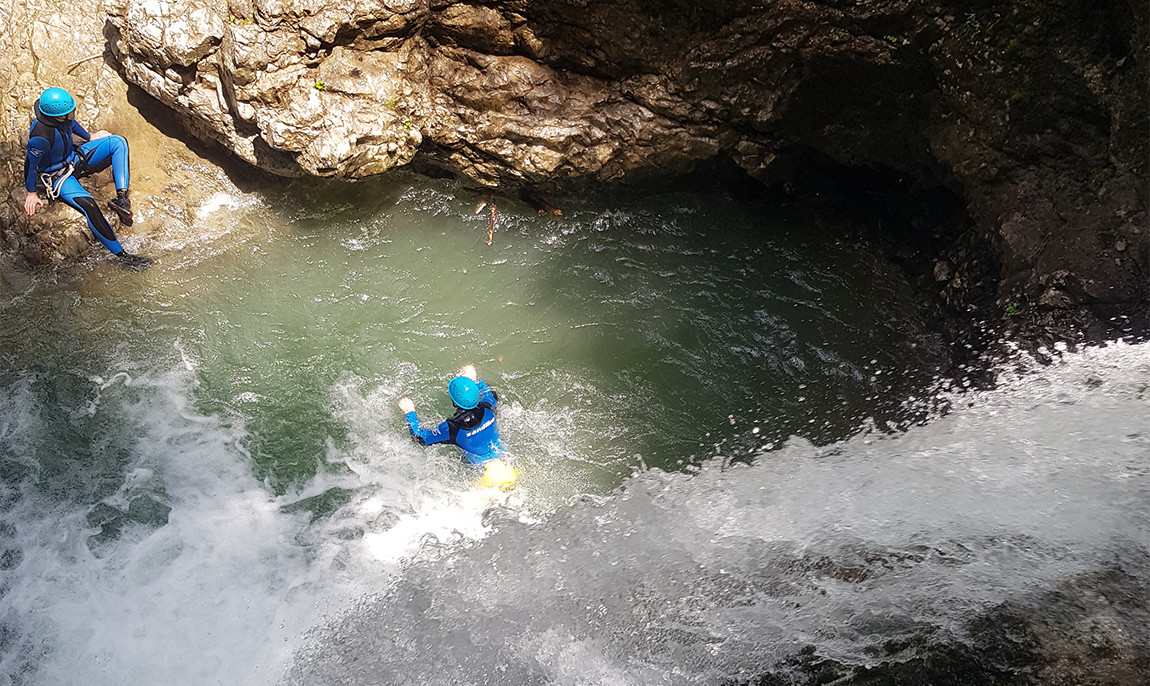 assets/images/activities/riezlern-3-std-canyoning-tour-schwarzwasserbach/Nat-Can-Sch-4-1150x686x90.jpg