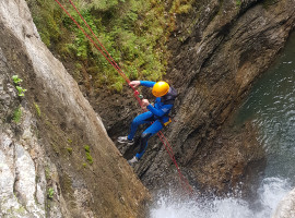 assets/images/activities/riezlern-3-std-canyoning-tour-schwarzwasserbach/Nat-Can-Sch-5-270x200x90.jpg