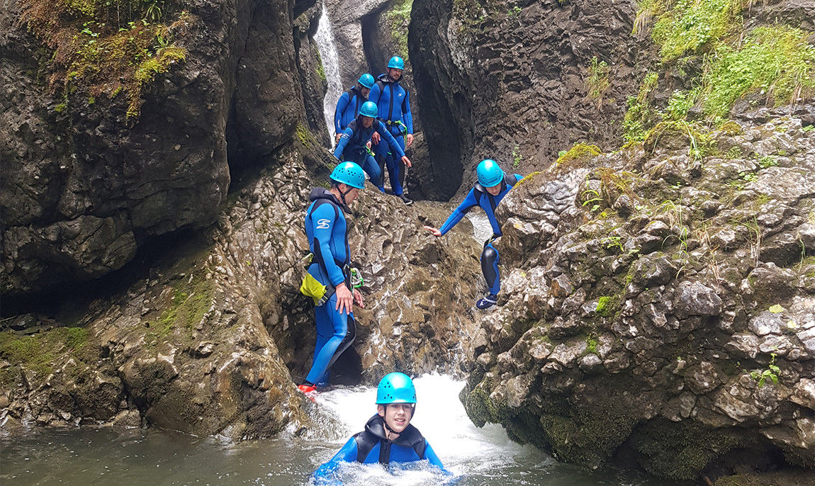 assets/images/activities/riezlern-3-std-canyoning-tour-schwarzwasserbach/Nat-Can-Sch-7-1150x686x90.jpg