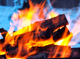 assets/images/activities/ruppichteroth-lagerfeuer-kochkurs/1280_0005_Fotolia_32620803_Subscription_XL-270x200x90.jpg