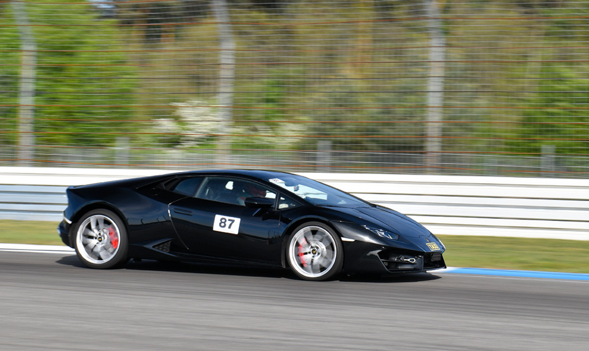 assets/images/activities/salzburgring-2-runden-lamborghini-huracan-selber-fahren/1280_0003_LAMBO-1150x686x90.jpg