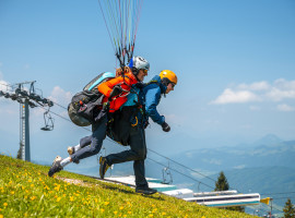 assets/images/activities/samerberg-gleitschirmtandemflug/Z62_3506%20(1)-270x200x90.jpg