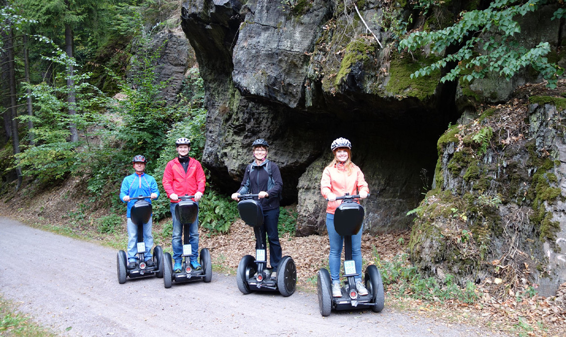 assets/images/activities/schwarzburg-segway-tour/2017-Schwarzatal-8-1150x686x90.jpg