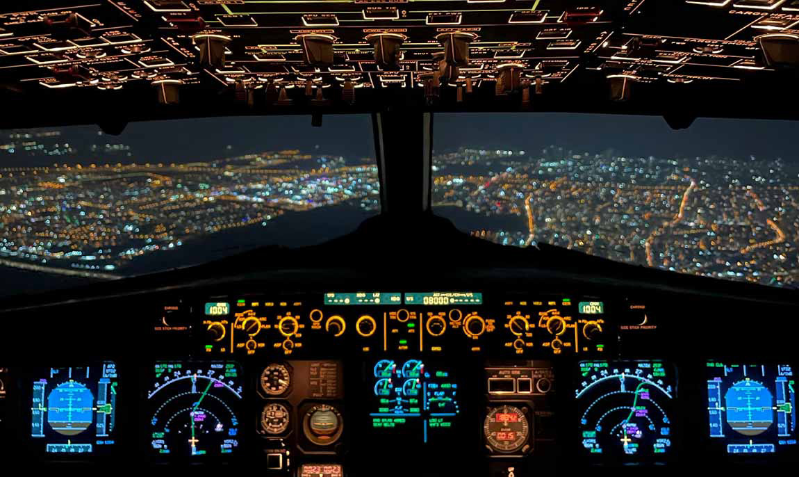 assets/images/activities/schweinfurt-sennfeld-60-min-flugsimulator-boeing-737ng/flugsim-2-1150x686x90.jpg