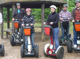 assets/images/activities/segway-tour-bad-saarow/1280_0004_6%20Ga%CC%88ste%20auf%20Uferwanderweg%20Arosa-270x200x90.jpg