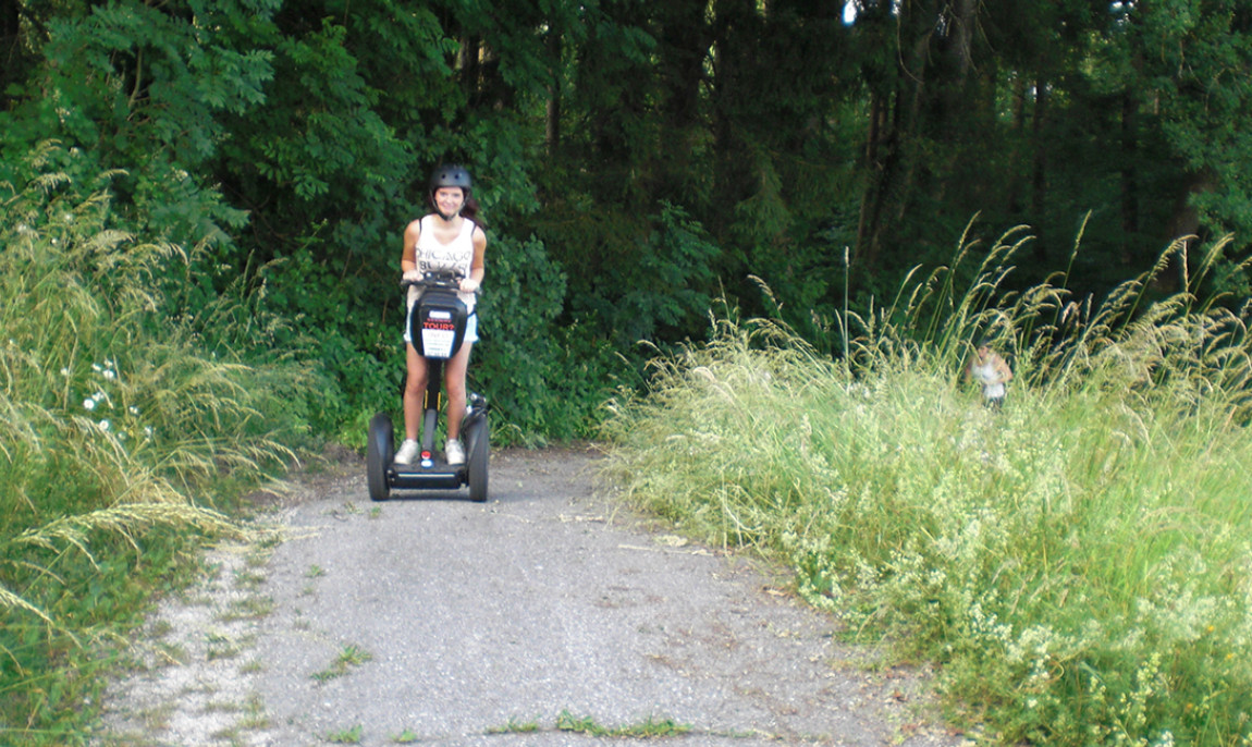 assets/images/activities/segway-tour-waging/1280_0008_CIMG3439-1150x686x90.jpg