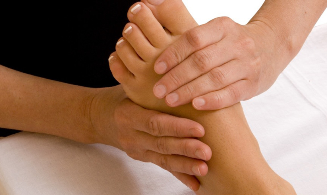 assets/images/activities/siegen-fussreflexzonenmassage/1280_0006_Fotolia_4202137_Subscription_L-1150x686x90.jpg