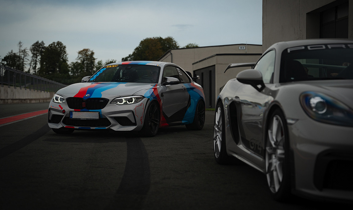 assets/images/activities/spa-francorchamps-3-runden-bmw-m2-selber-fahren-und-3-runden-porsche-gt4-selber-fahren/DSC03235-1150x686x90.jpg