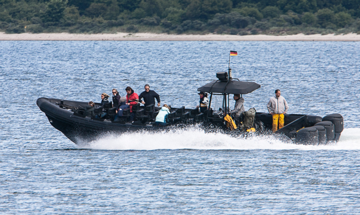 assets/images/activities/speedboot-fahren-1000-ps-auf-der-ostsee-in-neustadt/1280_0005_AP_14.06.12_%20027%20A%CC%82%C2%A9%20Nils%20Bergmann-1150x686x90.jpg