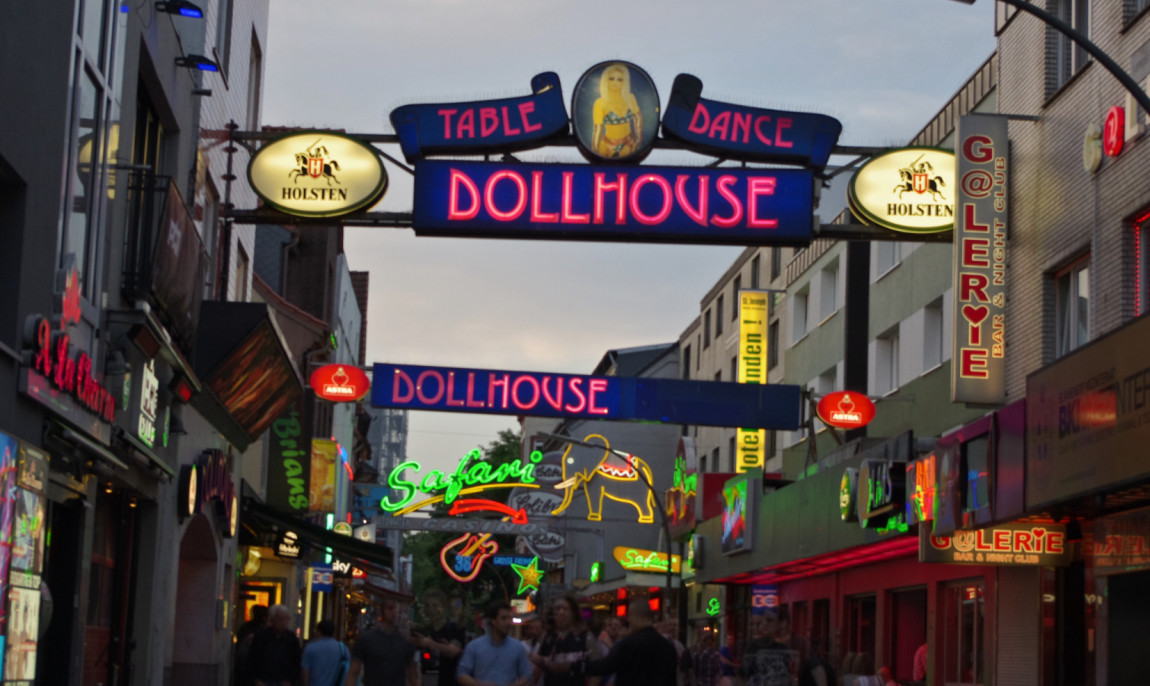 assets/images/activities/st-pauli-stadtfuehrung-reeperbahn-lust-und-laster/GrosseFreiheit-1150x686x90.jpg
