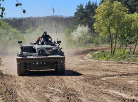 assets/images/activities/steinhoefel-leopard-1-bergepanzer-fuer-zwei/pan-wer-3-270x200x90.jpg
