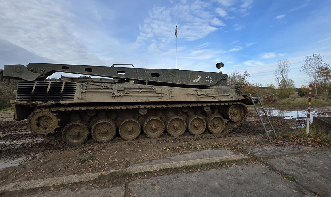 assets/images/activities/steinhoefel-leopard-1-bergepanzer/panz-wer-21-1150x686x90.jpg