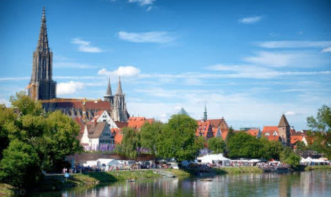 assets/images/activities/stuttgart-45-std-stuttgart-erschmecken-raetseldinnertour-fuer-2/ulm-muenster-donau-stadt-1080x720-600x400-1150x686x90.jpg