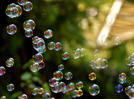 assets/images/activities/sundern-30-min-seifenblasenshow-bei-ihnen-zu-hause/soap-bubbles-2882599_1920-270x200x90.jpg