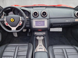 assets/images/activities/train-60-min-ferrari-california-selber-fahren/_0002_Ferrari-20-270x200x90.jpg