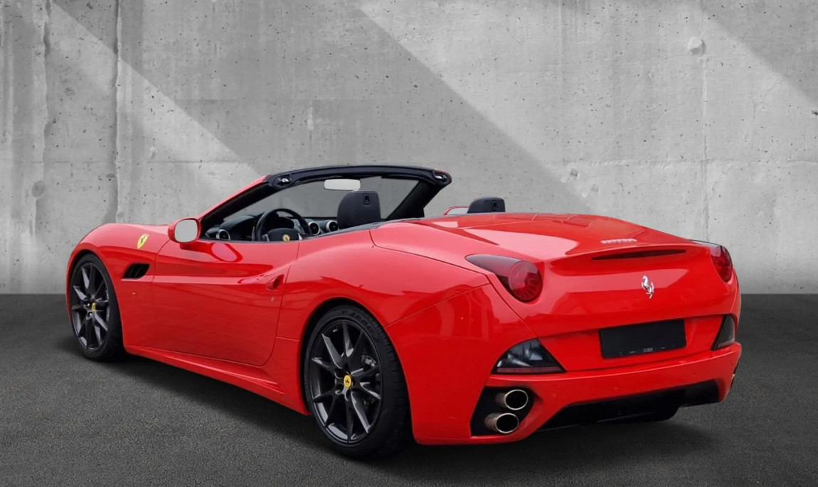 assets/images/activities/train-60-min-ferrari-california-selber-fahren/_0012_Ferrari-10-1150x686x90.jpg