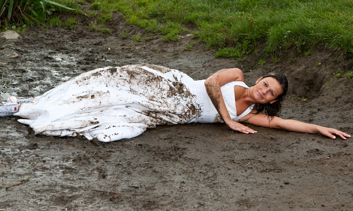 assets/images/activities/trash-your-dress-fotoshooting-essen/1280_0006_Fotolia_29412240_Subscription_XL-1150x686x90.jpg