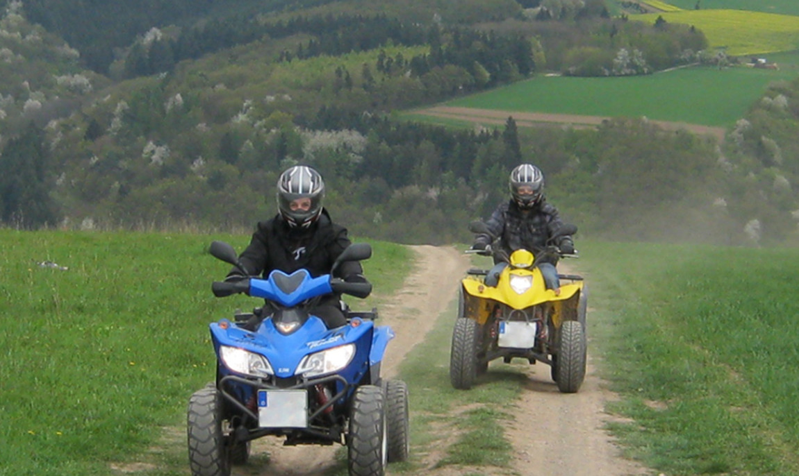 assets/images/activities/trier-quad-schnuppertour/1280_0001_quadtouren_1-1150x686x90.jpg