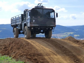Truck (MAN KAT1) offroad selber fahren Knüllwald - Erlebnisgeschenke