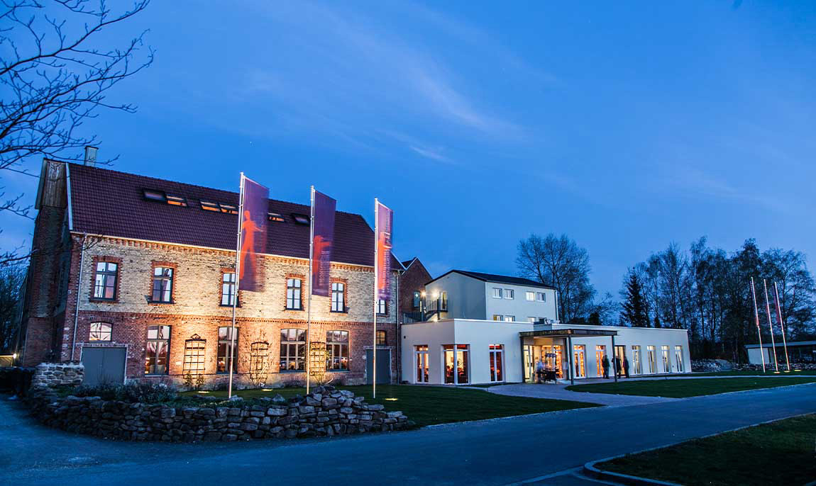 assets/images/activities/uebernachtung-im-pokerzimmer-in-ostbevern-raum-muenster/dir-hot-4-1150x686x90.jpg
