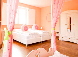 assets/images/activities/uebernachtung-im-prinzessin-lillifee-zimmer-in-ostbevern/dir-lil-2-270x200x90.jpg