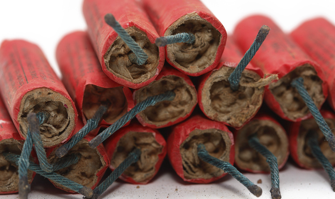 assets/images/activities/ulm-feuerwerk-workshop/1280_0006_Fotolia_1908446_Subscription_XL-1150x686x90.jpg