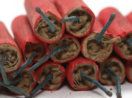 assets/images/activities/ulm-feuerwerk-workshop/1280_0006_Fotolia_1908446_Subscription_XL-270x200x90.jpg