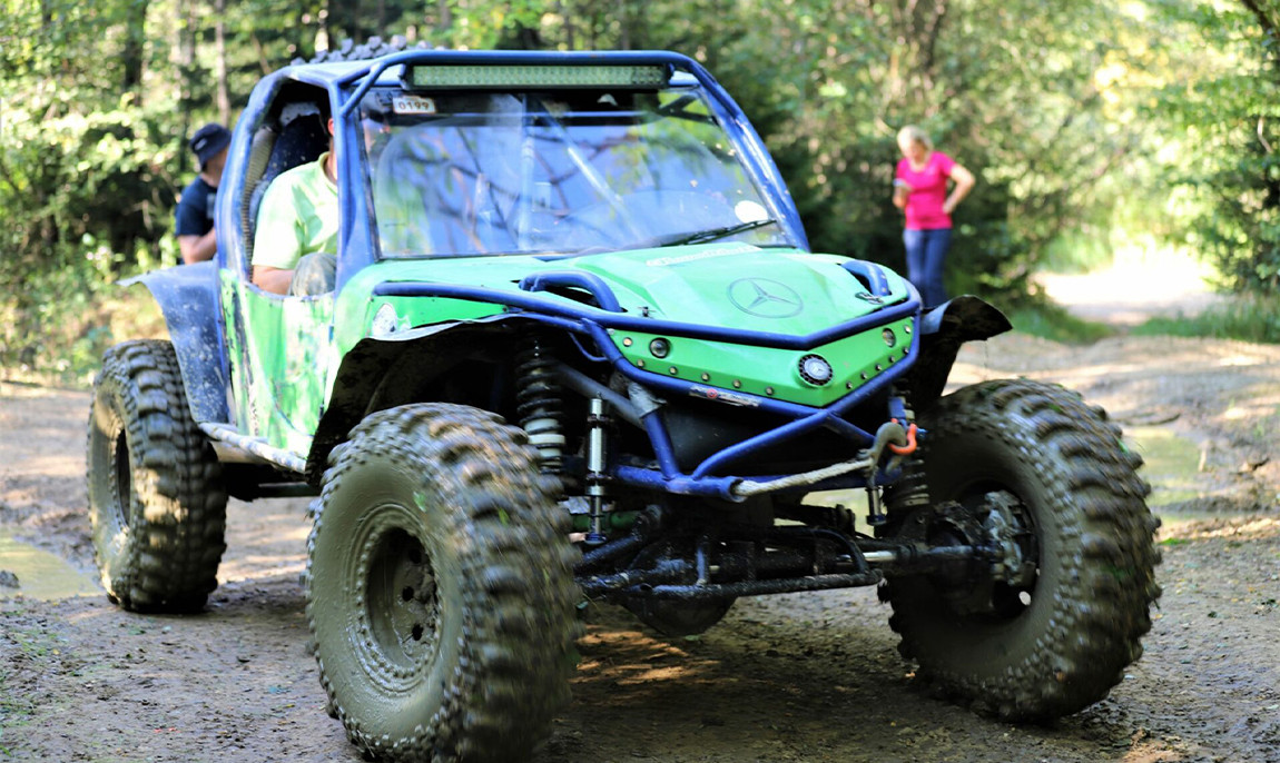 assets/images/activities/voitsberg-oesterreich-60-min-mercedesbenz-g-trophyfahrzeug-offroad-selber-fahren/offroad-kraw-11-1150x686x90.jpg