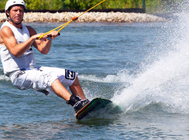 assets/images/activities/wakeboard-fahren-auf-der-mosel-in-poelich-raum-trier/1280_0003_Fotolia_24586383_Subscription_XL-270x200x90.jpg