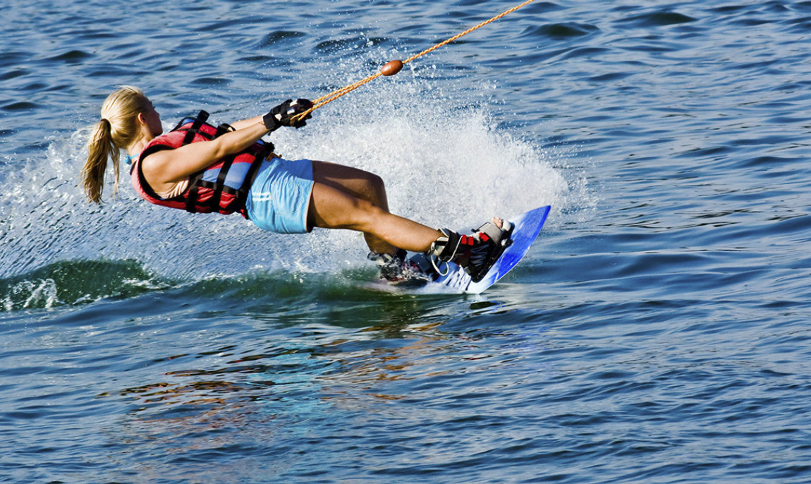 assets/images/activities/wakeboard-fahren-auf-der-mosel-in-poelich-raum-trier/1280_0005_Fotolia_9051815_Subscription_L-1150x686x90.jpg